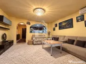 Apartament cu 3 camere, 2 bai, 2 balcoane, zona Vladeasa 