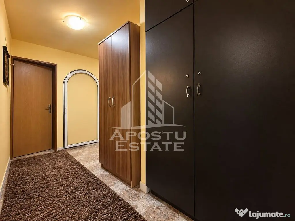 Apartament cu 3 camere, 2 bai, 2 balcoane, zona Vladeasa - Timisoara (Timis)