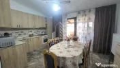Casa insiruita,4 camere,2 bai,mobilata,Dumbravita 