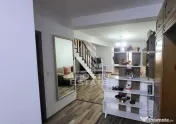 Casa insiruita,4 camere,2 bai,mobilata,Dumbravita 