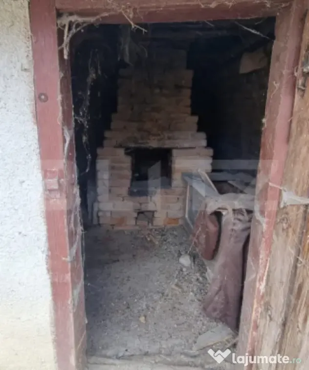 Casa cu doua corpuri,curte si gradina - Boian (Cluj)