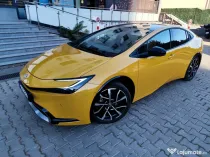 Toyota Prius Plug-In EXCLUSIVE cu panou solar