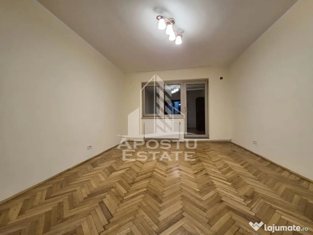 Apartament 4 camere,zona Malul Muresului - Arad (Arad)