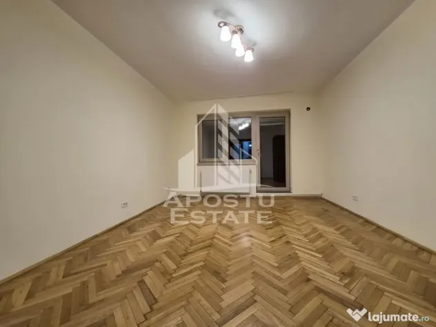 Apartament 4 camere,zona Malul Muresului - Arad (Arad)