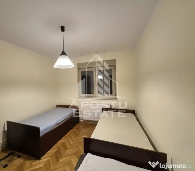 Apartament 4 camere,zona Malul Muresului - Arad (Arad)