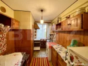 Apartament cu 3 camere decomandat,64 mp, etaj intermediar.zo 