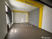 Spatiu comercial de inchiriat 49 mp , intrare din strada, Girocului.