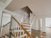 Apartament cu mansardă, 2 dormitoare, renovat, în Biled. 