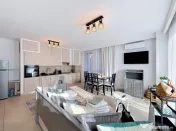 2 camere, terasa 30 mp si garaj subteran, complex Azoria