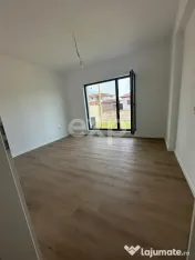 De Vanzare Teghes/Domnesti/Casa Individuala 4 camere/400m2 T 