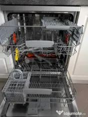 Mașină de spălat vase Hotpoint, 14 seturi, Clasa C, Inox – Stare foarte bună 