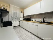 Apartament 3 camere , 56 mp utili , decomandat - Lipovei