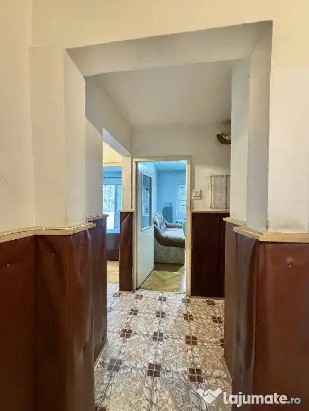 Apartament 4 camere, decomandat, etaj 1, zona Dambovita - Timisoara (Timis)