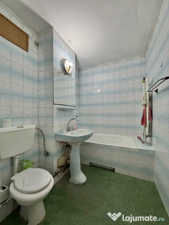 Apartament 4 camere, decomandat, etaj 1, zona Dambovita - Timisoara (Timis)