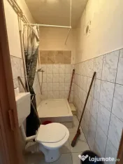 Apartament cu o camera, 16 mp utili, etajul 3, mobilat - Buz