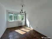 Apartament 2 camere, etaj 2, decomandat - zona Sagului 