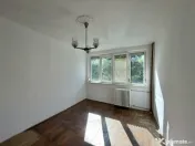 Apartament 2 camere, etaj 2, decomandat - zona Sagului 