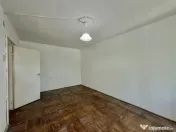 Apartament 2 camere, etaj 2, decomandat - zona Sagului 
