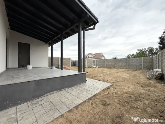 Duplex cu 4 camere, 96 mp utili, 16 mp terasa, 370 mp teren - Sag (Timis)
