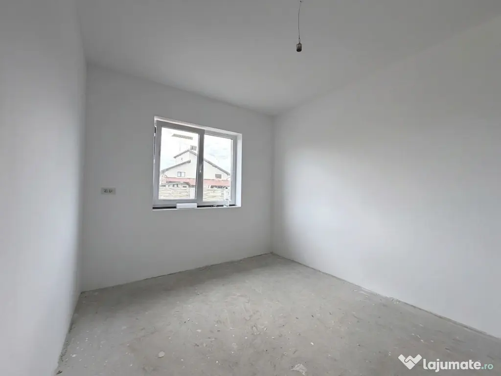 Duplex cu 4 camere, 96 mp utili, 16 mp terasa, 370 mp teren - Sag (Timis)