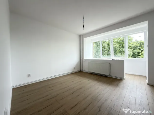 Apartament 2 Camere, 48 mp utili, semidecomandat, Etaj 3, Li - Timisoara (Timis)