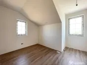 Duplex 4 camere pozitie excelenta - Mosnita Veche 
