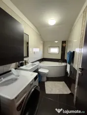 Apartament cu 3 camere, decomandat, 66 mp utili - Dambovita 