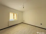 Duplex despartit prin camera tehnica, 3 camere - Beregsau Ma