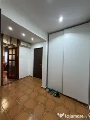 Apartament 3 camere, decomandat, 53 mp - zona Lipovei 
