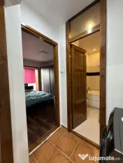 Apartament 3 camere, decomandat, 53 mp - zona Lipovei 