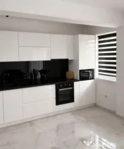 Apartament modern cu grădină proprie de 100 mp și acces l 