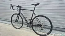 Canyon Ultimate CF SL Disc 7 – Mărime XL – Stare Impecabilă (Rulaj minim)