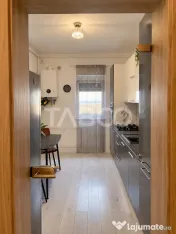Apartament decomandat la parter 3 camere balcon Cartier Arhi 