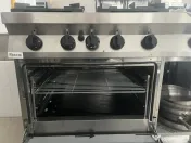 Se vinde aragaz profesional marca Casta