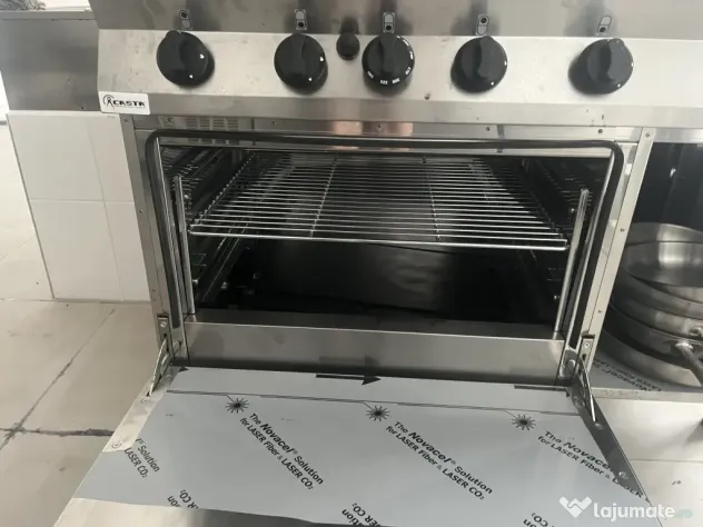 Se vinde aragaz profesional marca Casta