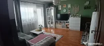 Proprietar vând apartament 4 camere decomandat, vedere pe 2 părți. Etaj 3 din 4 Central