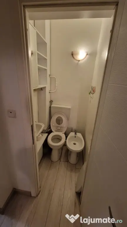 Vând apartament 3 camere, decomandat, in Iasi, str.Vamasoaia, utilat - Iasi (Iasi)
