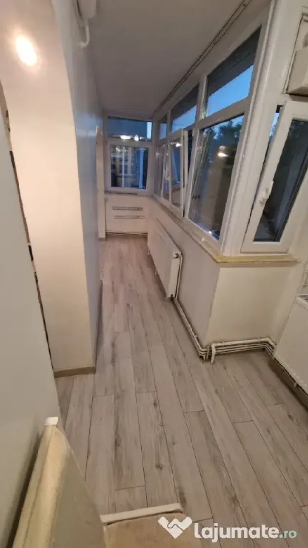 Vând apartament 3 camere, decomandat, in Iasi, str.Vamasoaia, utilat - Iasi (Iasi)
