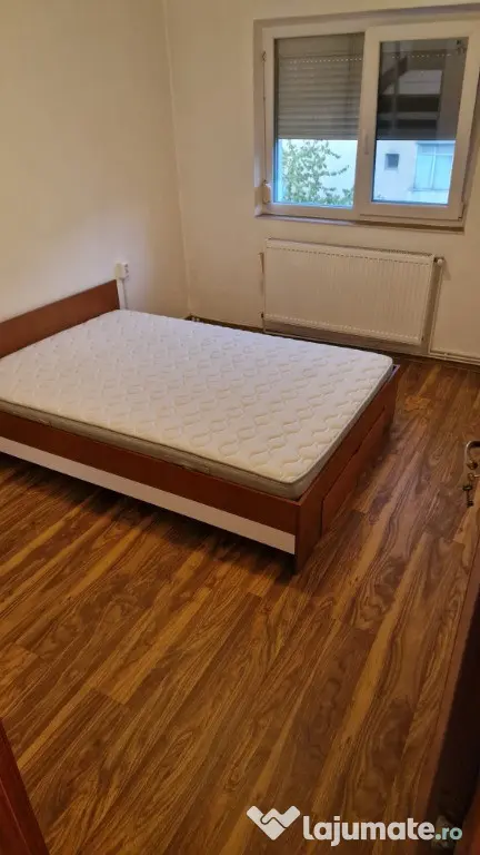 Vând apartament 3 camere, decomandat, in Iasi, str.Vamasoaia, utilat - Iasi (Iasi)