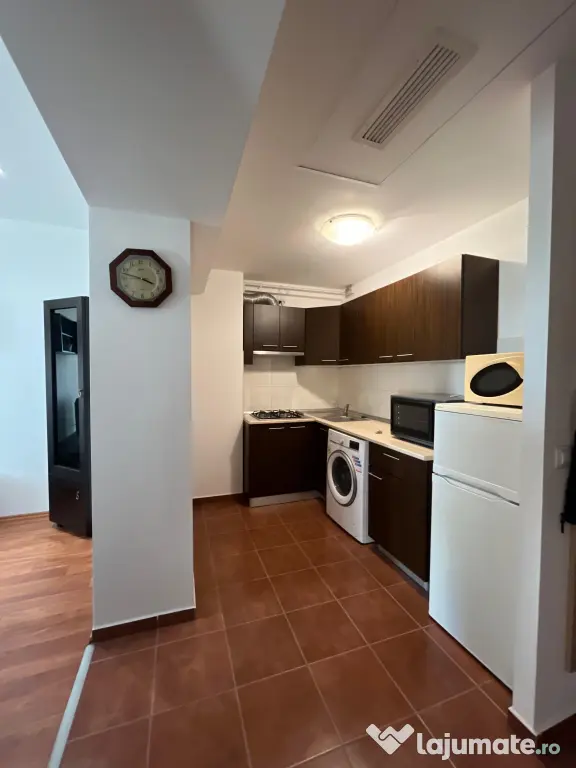 Apartament două camere de închiriat
