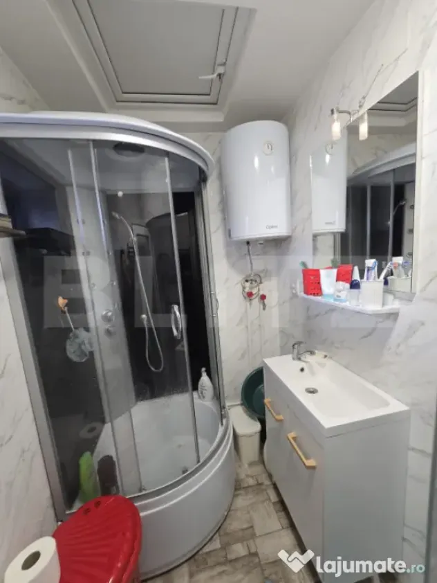 Casă din cărămidă, renovată integral, cu gospodărie î - Cornatelu (Dambovita)