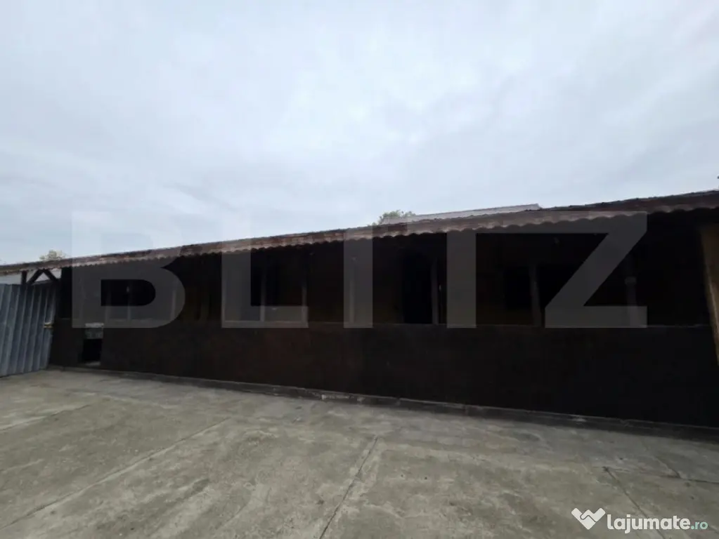 Casă din cărămidă, renovată integral, cu gospodărie î - Cornatelu (Dambovita)