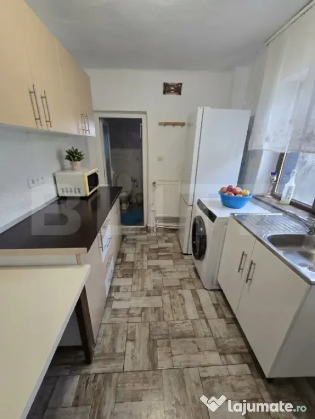 Casă din cărămidă, renovată integral, cu gospodărie î - Cornatelu (Dambovita)