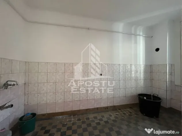 Casa individuala 7 camere, 3 bai, garaj, teren 1129 mp, zona Iosefin - Timisoara (Timis)