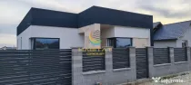 Casă individuală modernă pe parter – 4 camere, încălzire în pardoseală și curte