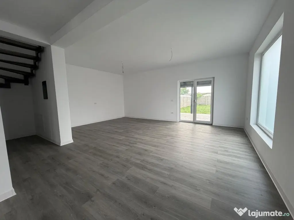 Duplex | 4 camere | Asfalt | Finisaje premium | Curte genero - Utvin (Timis)