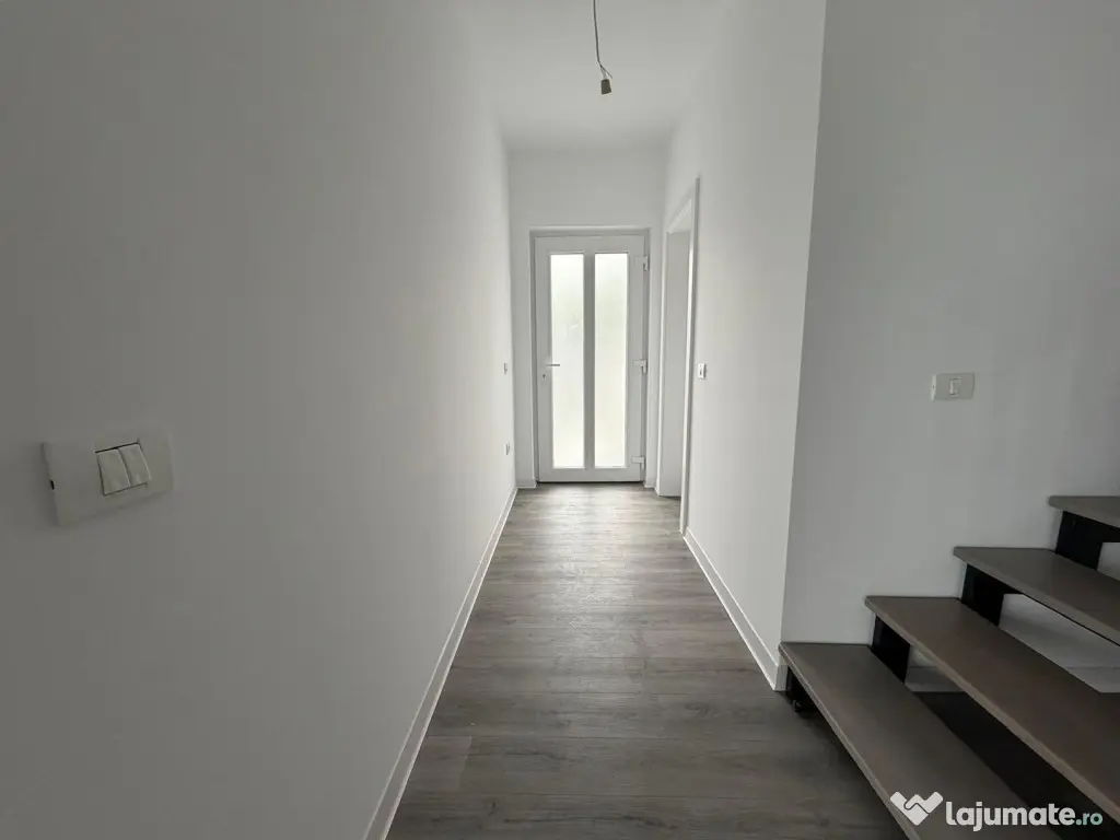 Duplex | 4 camere | Asfalt | Finisaje premium | Curte genero - Utvin (Timis)