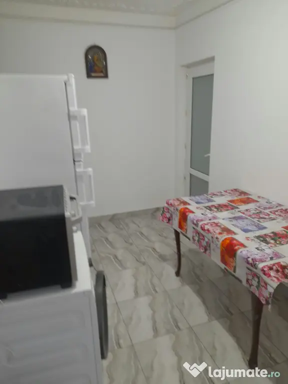 Apartament de inchiriat 3 camere Central