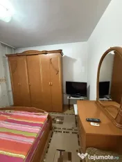 Set Mobilier Dormitor Complet (Șifonier, Pat dublu, Nopțiere, Comodă cu oglindă)