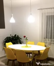 Vand masa bucătărie ovală cu 6 sacune 